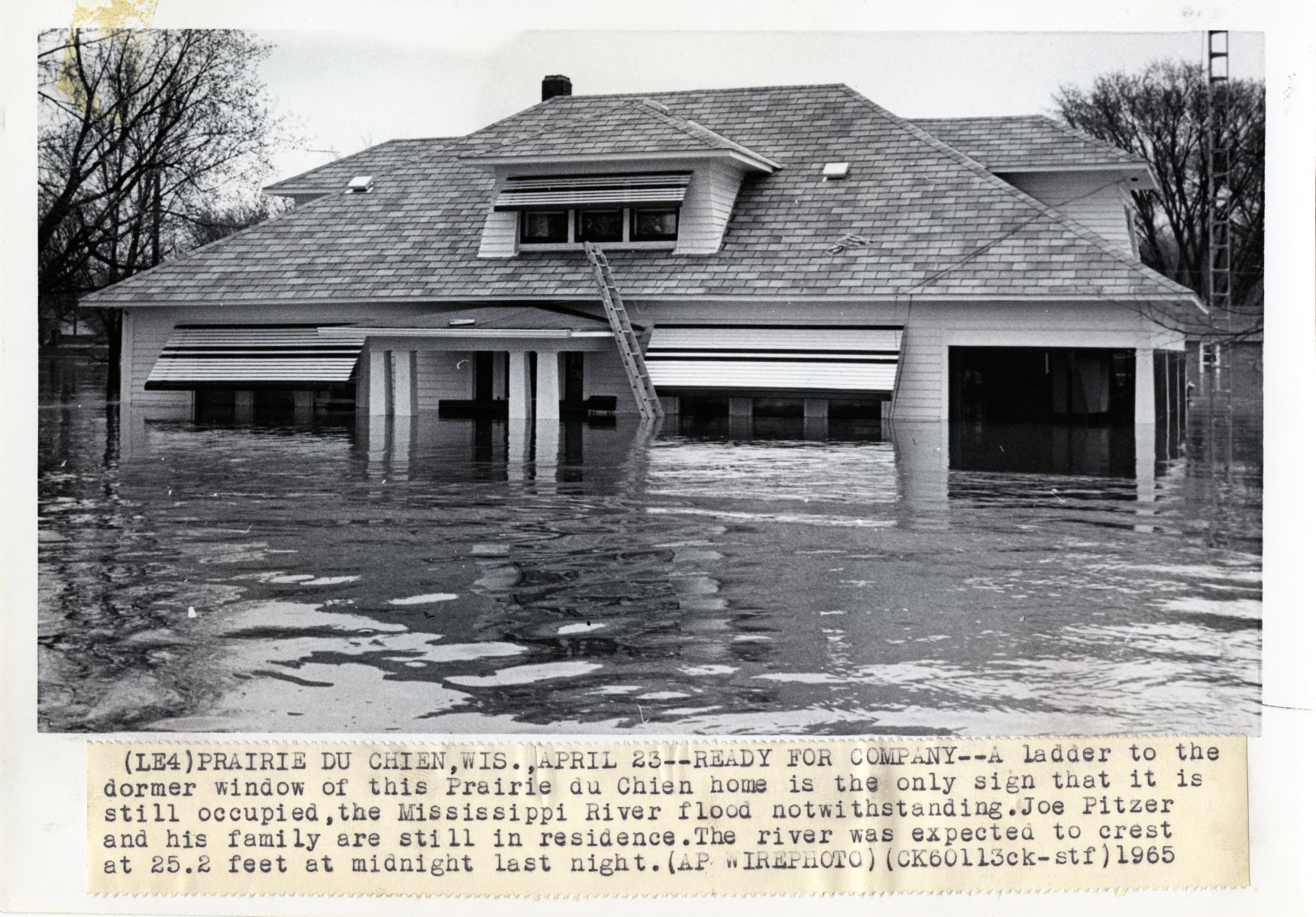 From Tribune files: Photos from the Great Flood of 1965